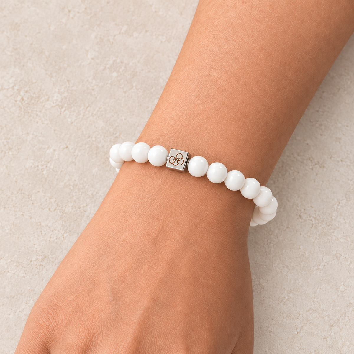 White Tridacna Shell Gemstone Stretch Bracelet - 8mm